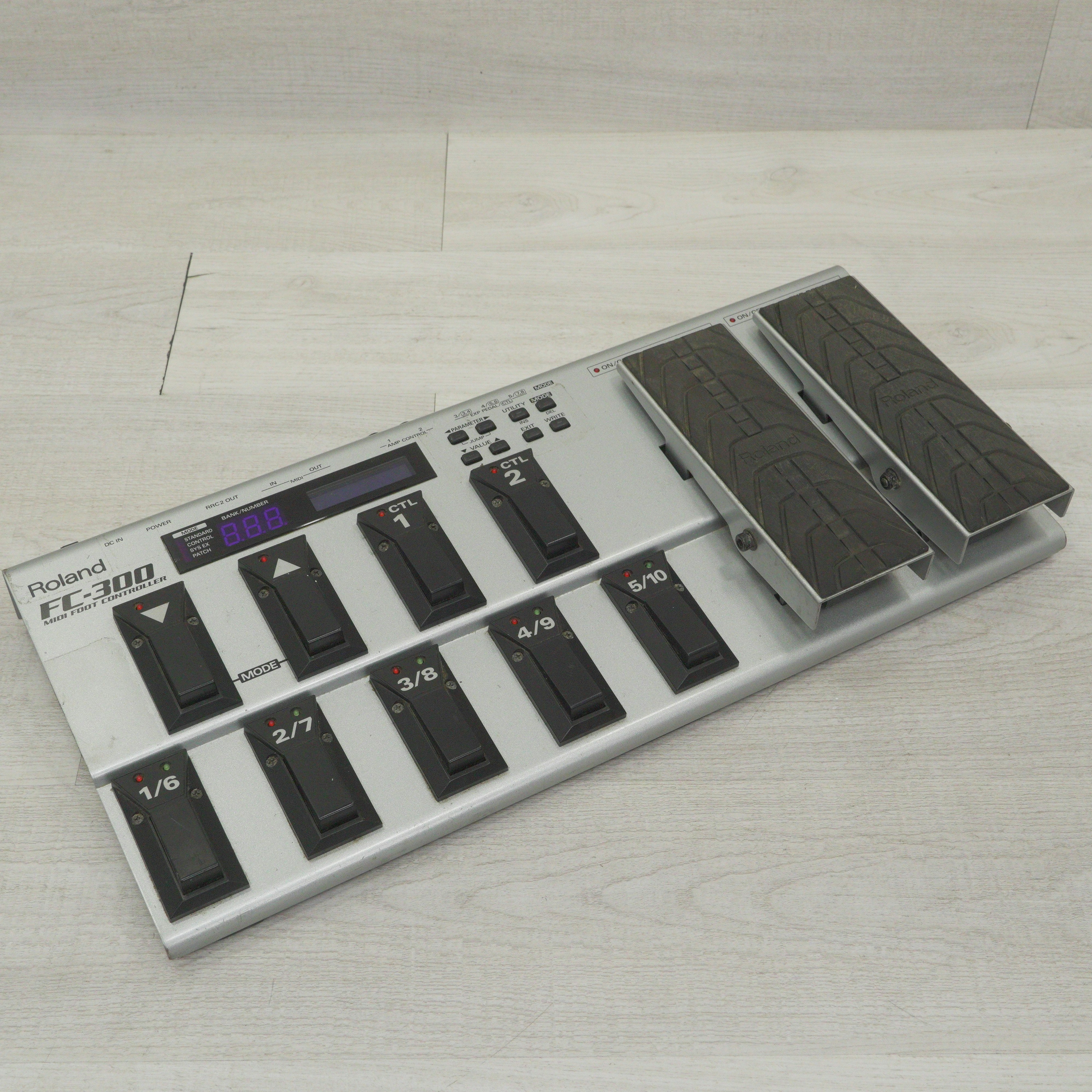 Used Roland FC-300 Accessories - Keyboards/Midi