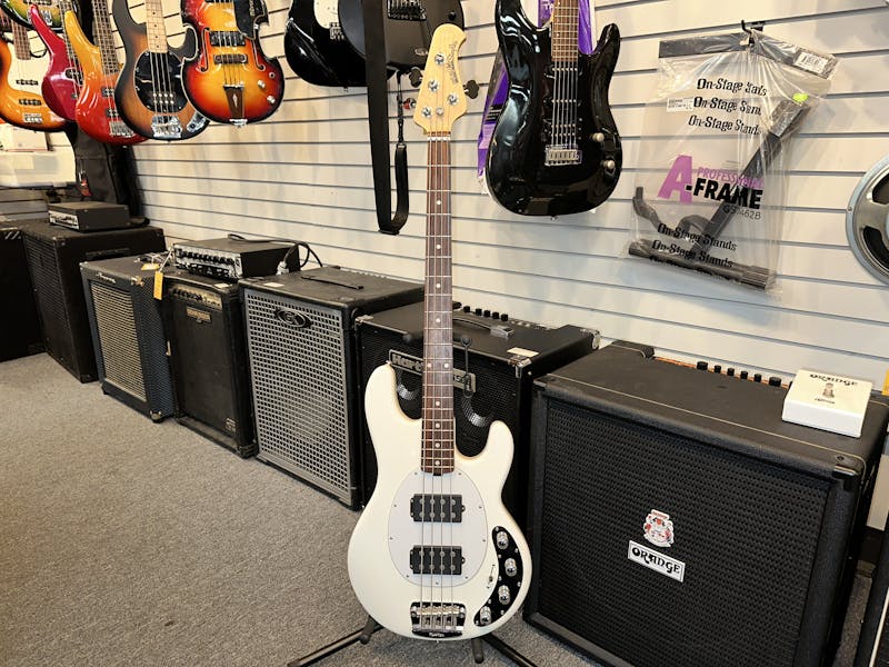 Used Ernie Ball ERNIE BALL MUSICMAN STINGRAY 3 EQ HH Bass Guitars