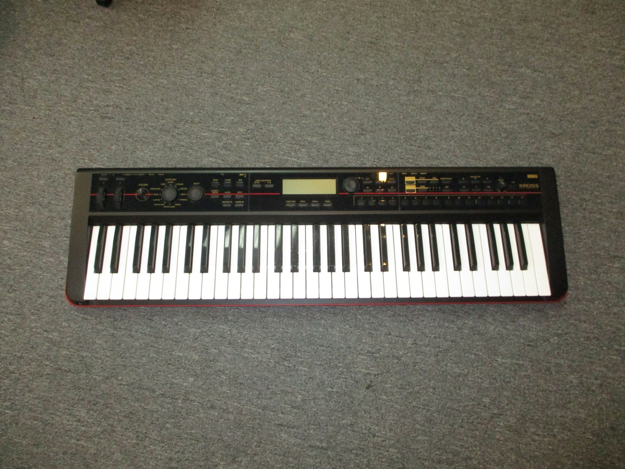 Used Korg Kross-61 Keyboard 61-Key