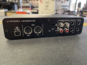 Used Behringer UMC204HD Computer Interfaces 96khz Sample Rate