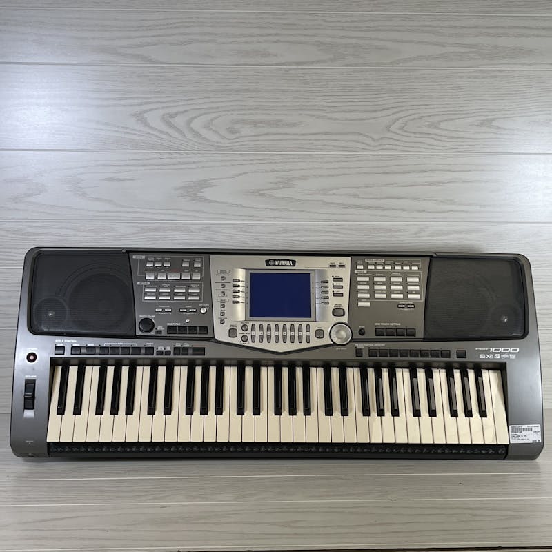 Used Yamaha PSR-1000 W/ AC Keyboards 61-Key Keyboards