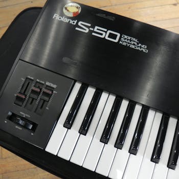 Used Roland S-50 DIGITAL SAMPLING KEYBOARD Keyboards 61-Key