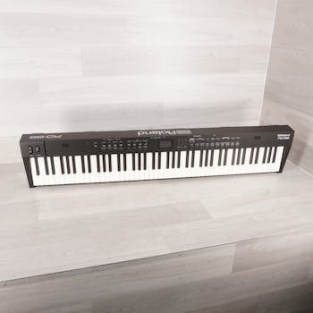 Used Roland RD-88 88-key Stage Piano with Speakers