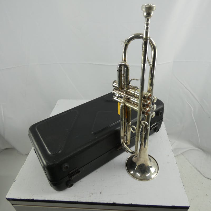 Used Yamaha YTR-737 Trumpets