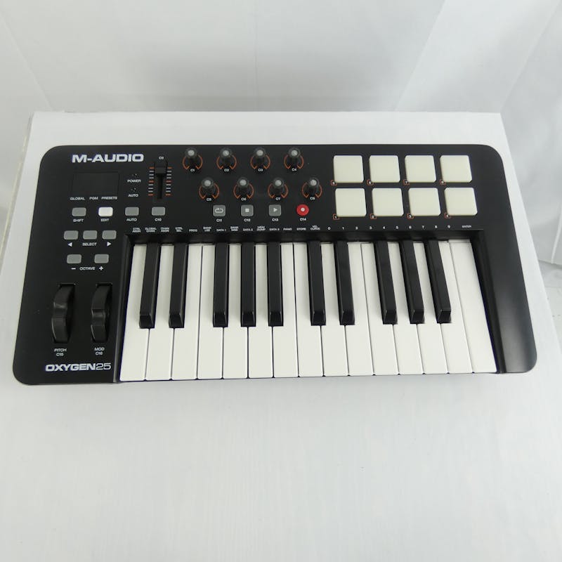 Used M-Audio OXYGEN 25 MIDI CONTROLLER Keyboards 25-Key