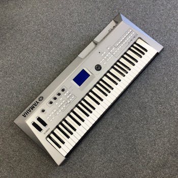 Used YAMAHA MM6 61-Key Synthesizer Synthesizers