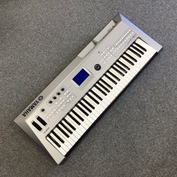 Used YAMAHA MM6 61-Key Synthesizer