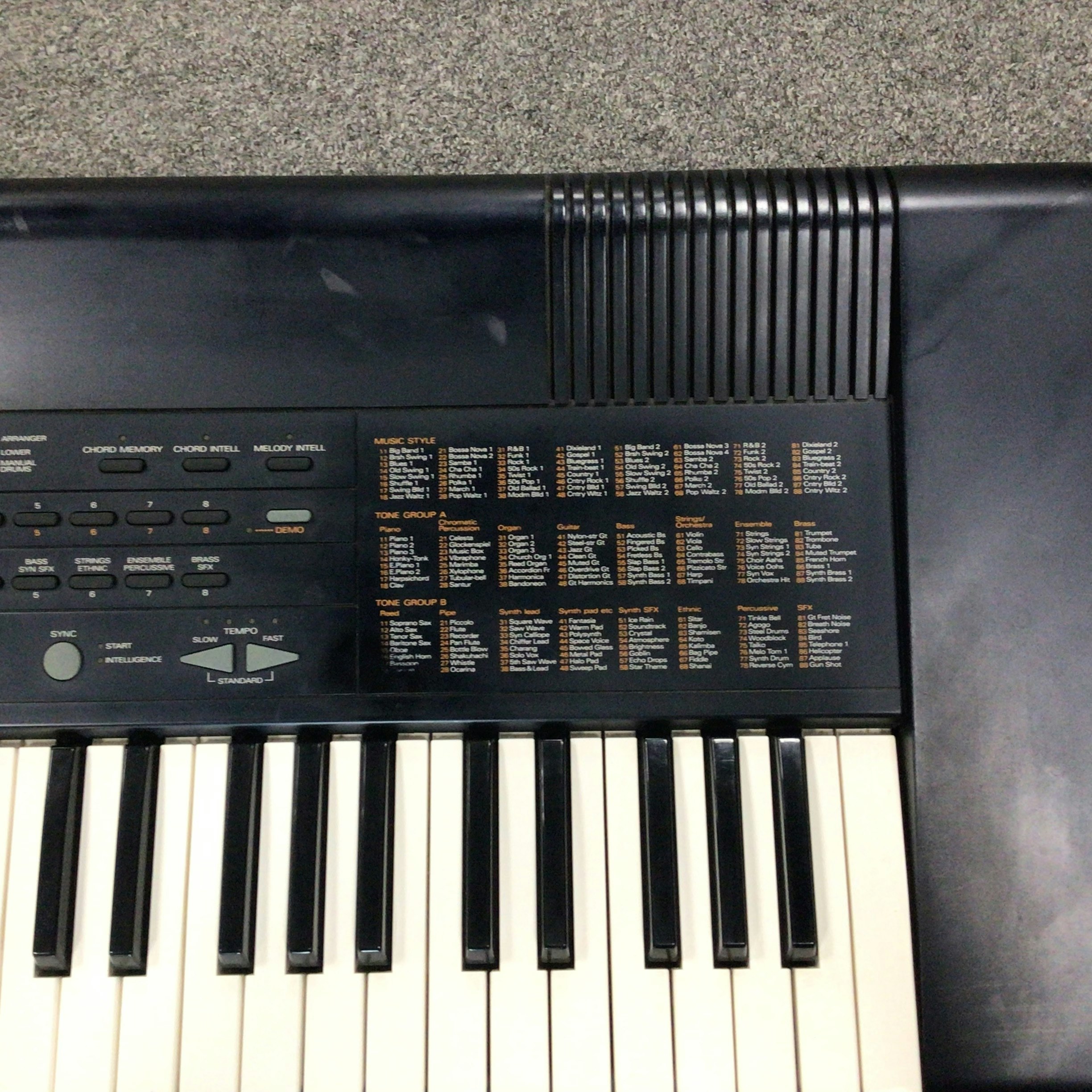 Used ROLAND EM-303 61-Key Keyboard Keyboards