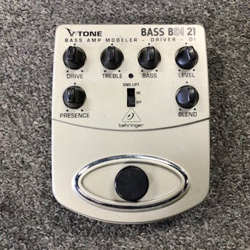 Used BEHRINGER V-TONE BASS BDI 21 Bass Amp Modeler Pedal Guitar