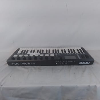 Used Akai ADVANCE 49 Controllers 49-Key Controllers