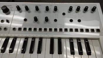 Used Roland JD-XI Synthesizers Compact Synthesizers