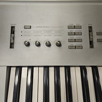 Used Korg TRITON 61 Keyboards 61-Key