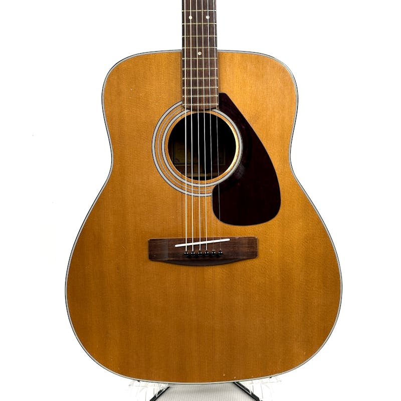 Used Yamaha FG-200 Acoustic Guitar - Natural