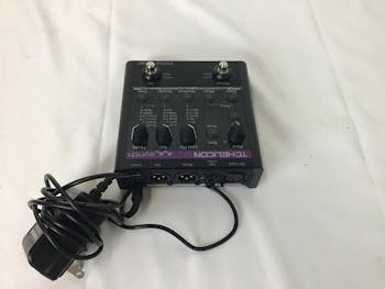 Used TC Helicon VOICETONE SYNTH Effects