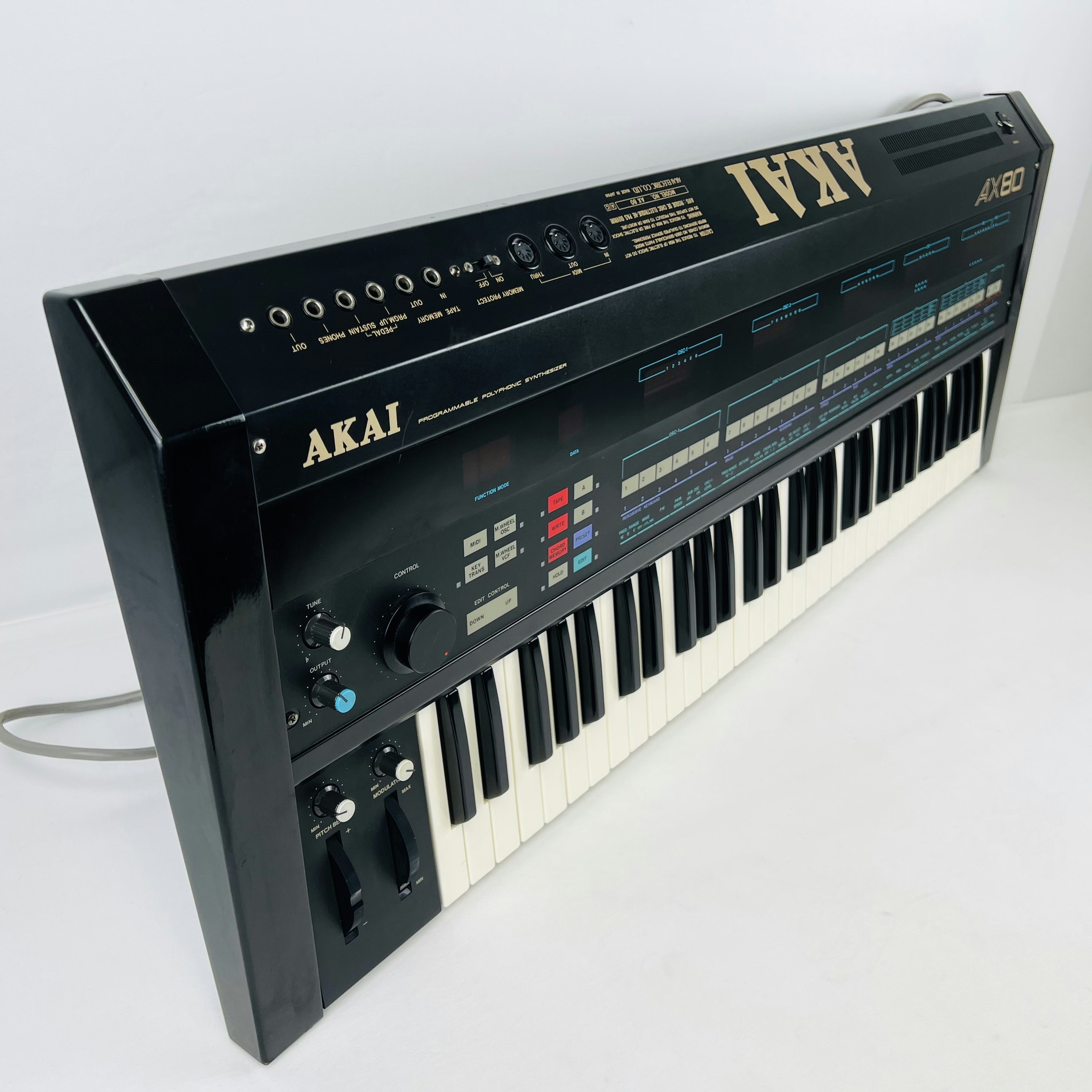 Used Akai AX80 SYNTHESIZER Synthesizers 61-Key Synthesizers