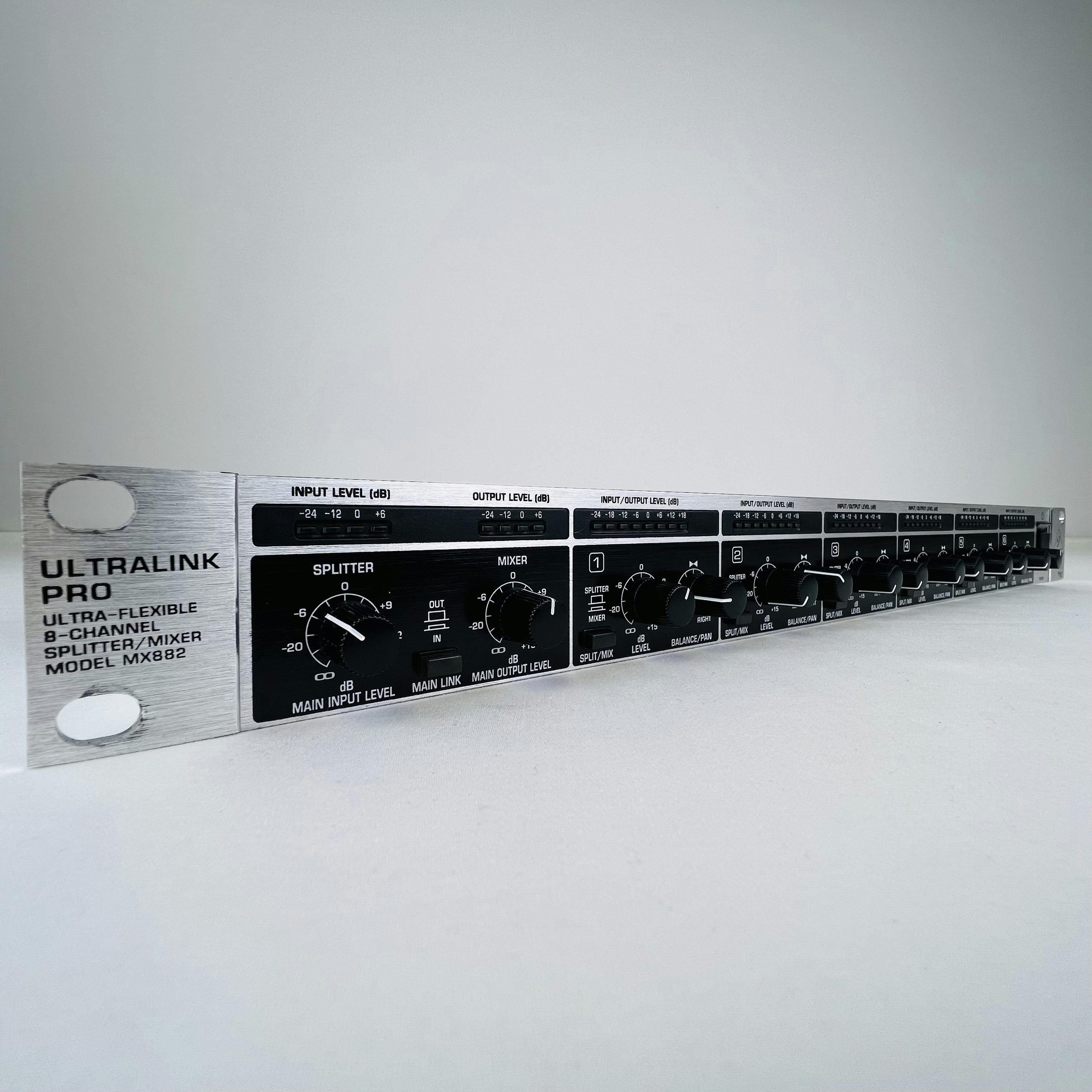 Used Behringer Ultralink Pro MX8282 8-Channel Mixer/Splitter Rack Unit