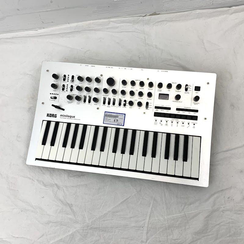 Used Korg MINILOGUE Synthesizers 25-Key