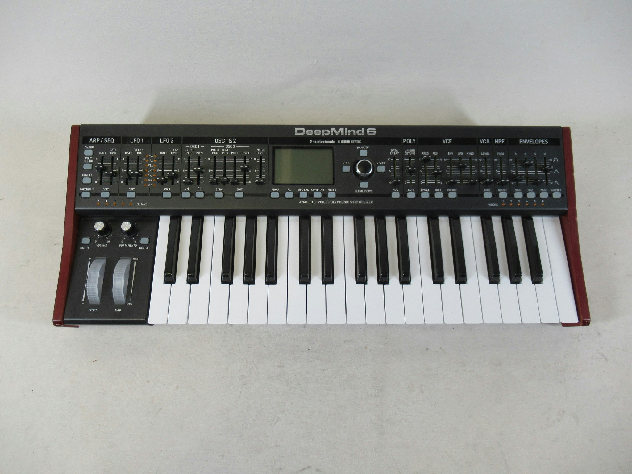 Used Behringer DEEPMIND 6 Synthesizers 49-Key