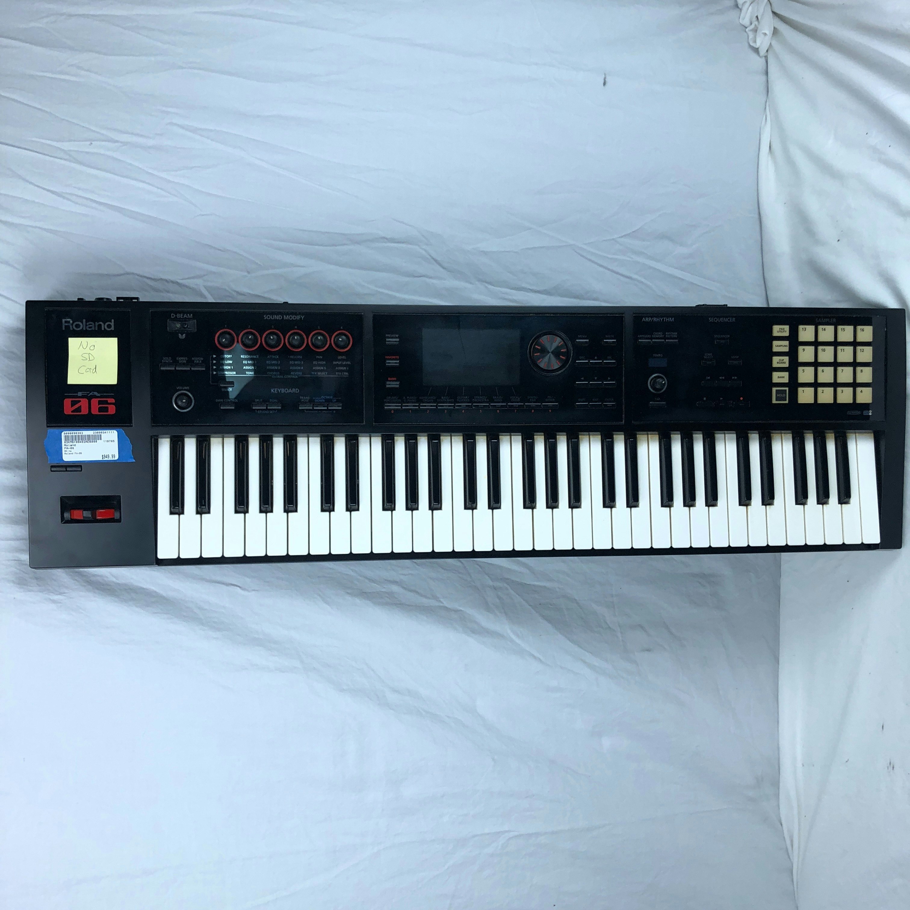 Used Roland FA-06 Synthesizers 61-Key